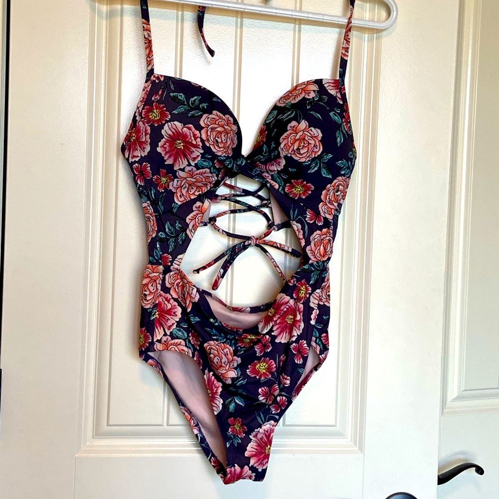 Shade & Shore Floral Swimsuit